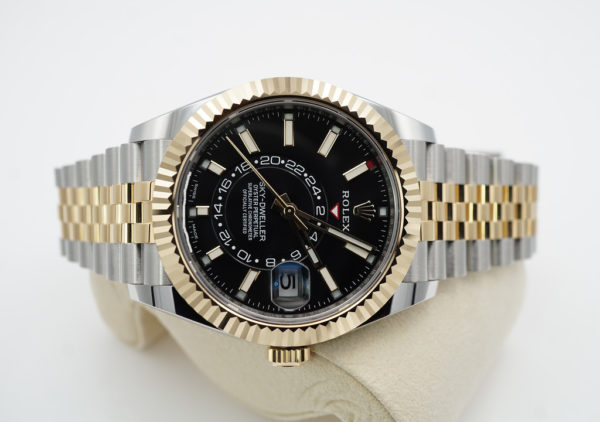 MINT Rolex 326933 SKY-DWELLER 18K YG STEEL BLACK DIAL JUBILEE 2022 COMPLETE SET - Image 9
