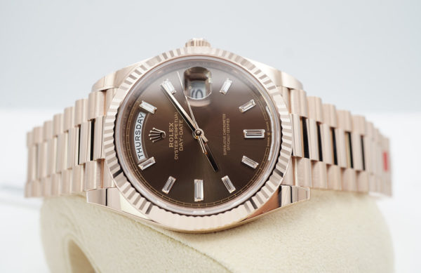 BRAND NEW Rolex 228235 DAY DATE 40 18K ROSE GOLD CHOCOLATE BAGUETTE 2022 FULL SET - Image 10