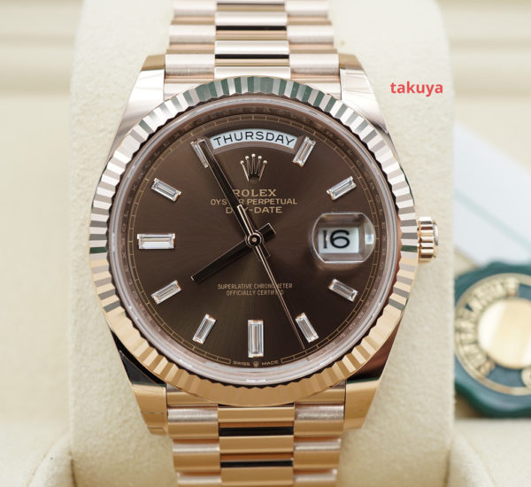 BRAND NEW Rolex 228235 DAY DATE 40 18K ROSE GOLD CHOCOLATE BAGUETTE 2022 FULL SET