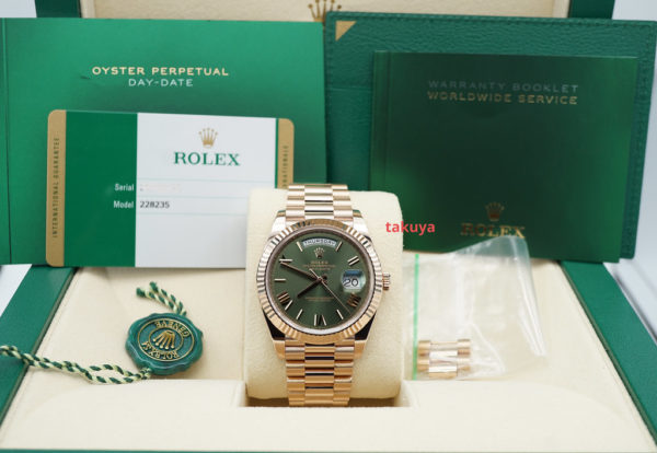 Rolex 228235 DAY DATE 40 18K ROSE GOLD OLIVE GREEN ROMAN DIAL 2019 FULL SET - Image 2