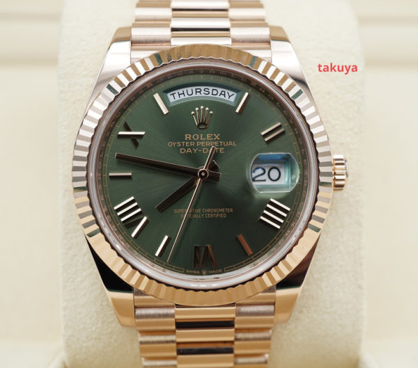 Rolex 228235 DAY DATE 40 18K ROSE GOLD OLIVE GREEN ROMAN DIAL 2019 FULL SET