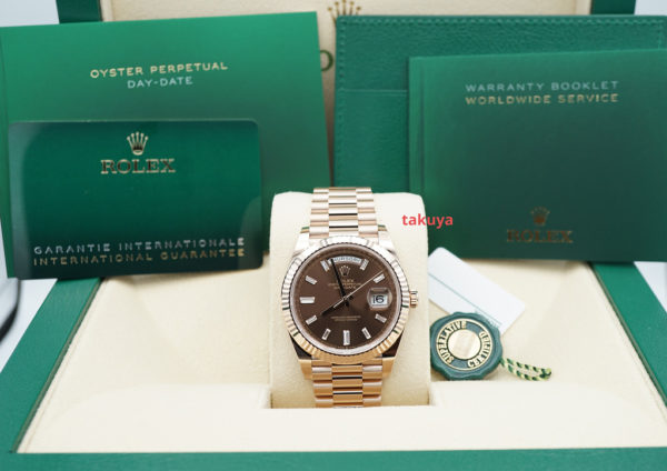 BRAND NEW Rolex 228235 DAY DATE 40 18K ROSE GOLD CHOCOLATE BAGUETTE 2022 FULL SET - Image 2