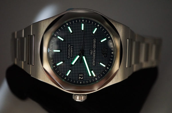 BRAND NEW Girard Perregaux LAUREATO STAINLESS STEEL BLUE DIAL 42MM 2022 FULL SET - Image 11
