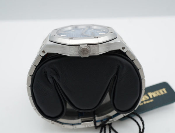 BRAND NEW Audemars PIGUET ROYAL OAK 50TH ANNIVESARY 15550ST ICE BLUE DIAL 37MM 2022 FULL SET - Image 3