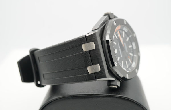 Audemars PIGUET ROYAL OAK OFFSHORE DIVER CERAMIC 15707CE 42MM COMPLETE SET - Image 6