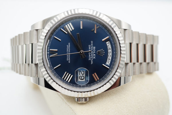 BRAND NEW Rolex 228239 DAY DATE 40 WHITE GOLD BLUE ROMAN DIAL 2022 FULL SET - Image 9