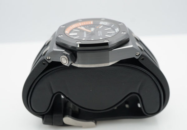 Audemars PIGUET ROYAL OAK OFFSHORE DIVER CERAMIC 15707CE 42MM COMPLETE SET - Image 4