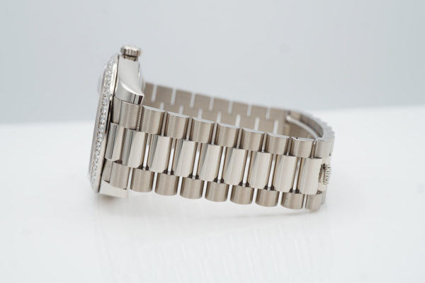 Rolex 228349RBR DAY DATE 40 WHITE GOLD DIAMOND BEZEL BAGUETTE BLACK DIAL 2022 FULL SET - Image 5