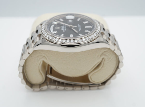 Rolex 228349RBR DAY DATE 40 WHITE GOLD DIAMOND BEZEL BAGUETTE BLACK DIAL 2022 FULL SET - Image 4