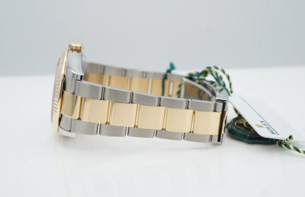 BRAND NEW Rolex 126233 DATEJUST 36 YELLOW GOLD STEEL OLIVE GREEN DIAMOND DIAL 2022 FULL SET - Image 5