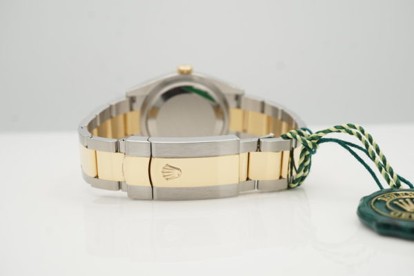 BRAND NEW Rolex 126233 DATEJUST 36 YELLOW GOLD STEEL OLIVE GREEN DIAMOND DIAL 2022 FULL SET - Image 7