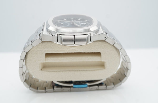 BRAND NEW Patek PHILIPPE 5990/1A NAUTILUS CHRONOGRAPH TRAVEL TIME BLUE DIAL 2022 FULL SET - Image 4