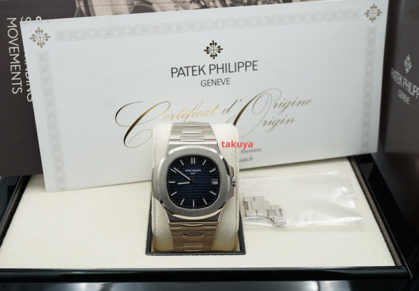 Patek PHILIPPE 5811/1G NAUTILUS 18K WHITE GOLD BLUE DIAL 2022 FULL SET - Image 2
