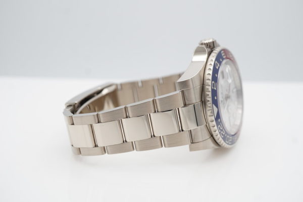 Rolex 126719BLRO GMT MASTER II WHITE GOLD PEPSI METEORITE DIAL 2022 FULL SET - Image 6