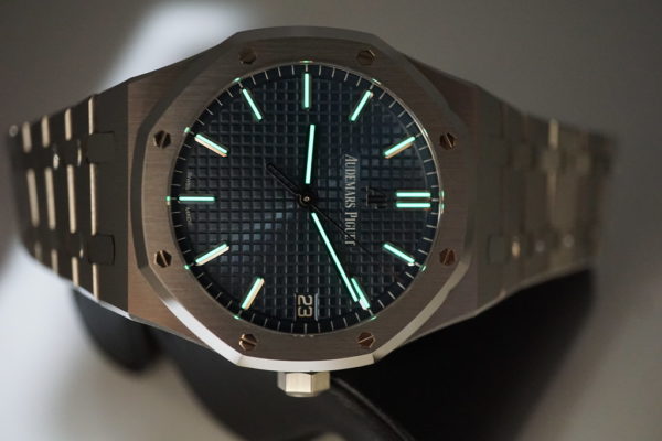 MINT Audemars PIGUET ROYAL OAK 15500ST BLUE DIAL 41MM 2020 COMPLETE SET - Image 11