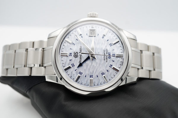 MINT Grand Seiko ELEGANCE GMT SUMMER Shōsho SBGJ249 LIGHT BLUE 2022 FULL SET - Image 10