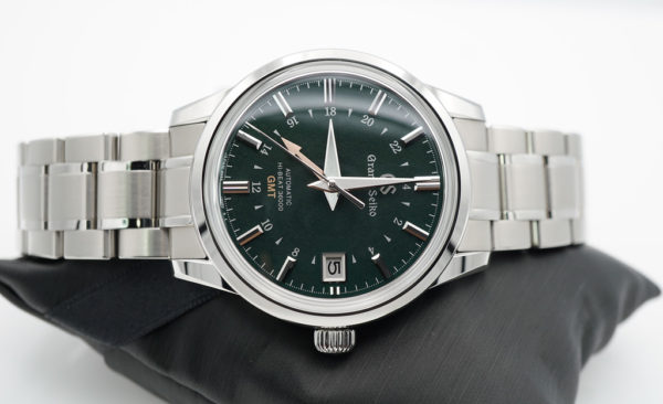 MINT Grand Seiko ELEGANCE GMT SPRING SHUNBUN SBGJ251 GREEN 2022 COMPLETE SET - Image 9