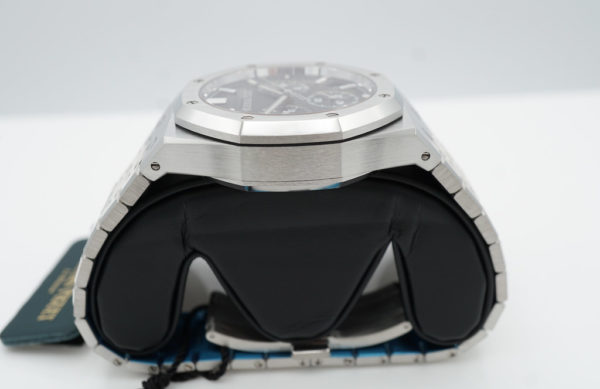 BRAND NEW Audemars PIGUET ROYAL OAK CHRONOGRAPH 26240ST BLACK DIAL 2023 FULL SET - Image 4