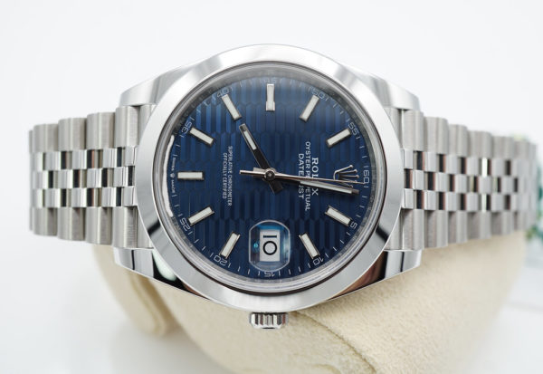 BRAND NEW Rolex 126300 DATEJUST 41 BLUE MOTIF DIAL JUBILEE BAND 2023 COMPLETE SET - Image 9