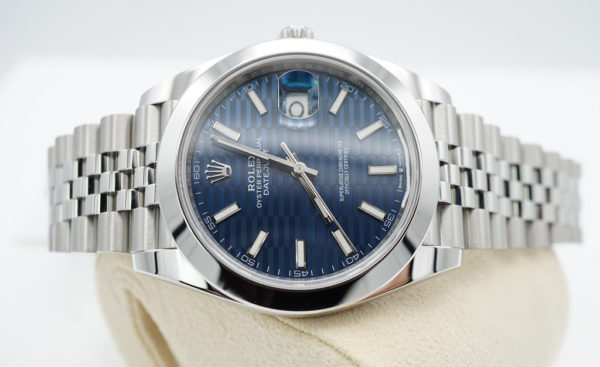 BRAND NEW Rolex 126300 DATEJUST 41 BLUE MOTIF DIAL JUBILEE BAND 2023 COMPLETE SET - Image 10