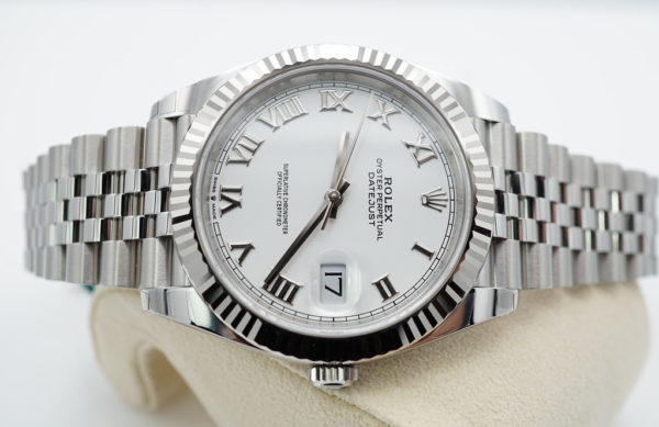 NEW Rolex 126334 DATEJUST 41 FLUTED BEZEL WHITE ROMAN DIAL JUBILEE 2022 FULL SET - Image 9