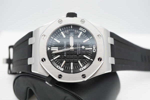 Audemars PIGUET ROYAL OAK OFFSHORE DIVER 15703ST AP SERVICED 2022 WARRANTY BOXES PAPERS - Image 10
