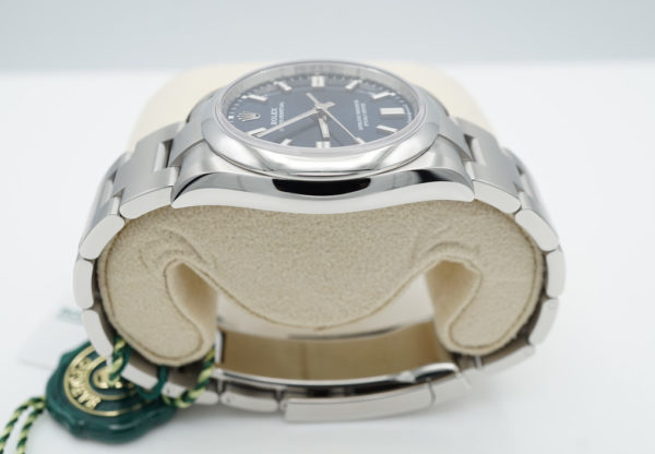 LIKE NEW Rolex 126000 OYSTER PERPETUAL BLUE DIAL 36MM 2023 COMPLETE SET - Image 4