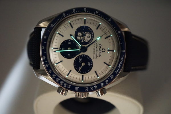 Omega SPEEDMASTER SILVER SNOOPY AWARD 50TH ANNIVERSARY 2022 WARRANTY FULL SET - Image 10