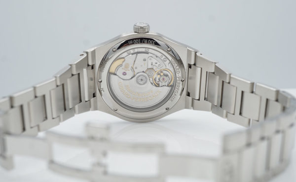 Girard Perregaux LAUREATO STAINLESS STEEL BLUE DIAL 42MM 2022 WARRANTY FULL SET - Image 8