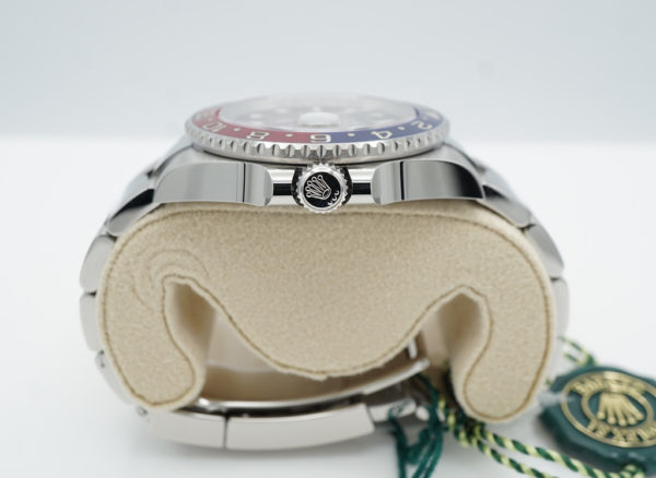 BRAND NEW Rolex 126710BLRO PEPSI GMT MASTER II RED BLUE BEZEL OYSTER 2023 FULL SET - Image 3