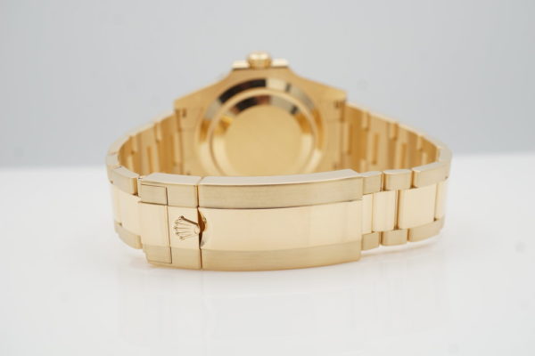 Rolex 126618LB SUBMARINER 18K YELLOW GOLD SUNBURST BLUE DIAL 41MM 2022 FULL SET - Image 7