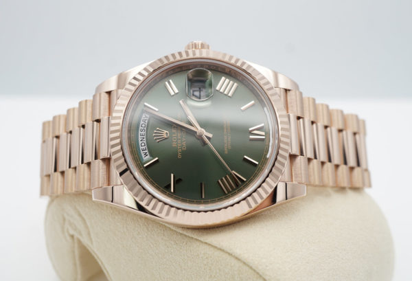Rolex 228235 DAY DATE 40 18K ROSE GOLD OLIVE GREEN ROMAN DIAL 2018 FULL SET - Image 10