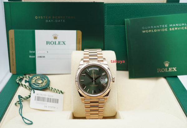 Rolex 228235 DAY DATE 40 18K ROSE GOLD OLIVE GREEN ROMAN DIAL 2018 FULL SET - Image 2