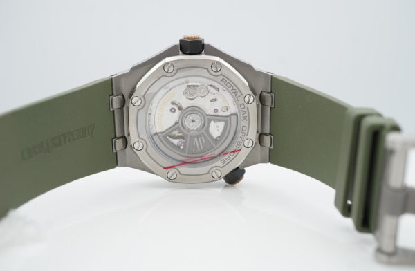 Audemars PIGUET ROYAL OAK OFFSHORE DIVER 15720ST KHAKI GREEN DIAL FULL SET - Image 8