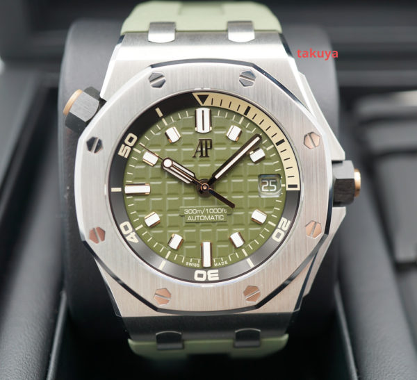 Audemars PIGUET ROYAL OAK OFFSHORE DIVER 15720ST KHAKI GREEN DIAL FULL SET