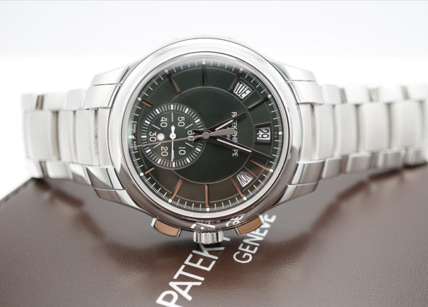 Patek PHILIPPE 5905 ANNUAL CALENDAR CHRONOGRAPH OLIVE GREEN DIAL FULL SET - Image 10