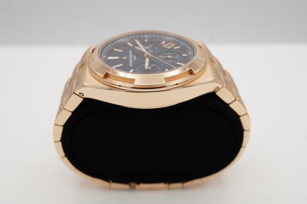 Vacheron CONSTANTIN OVERSEAS CHRONOGRAPH 5500V ROSE GOLD BLUE DIAL 2023 MODEL - Image 4