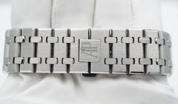 Audemars PIGUET ROYAL OAK 15300ST WHITE DIAL 39MM H SERIAL 2011 BOXES PAPERS - Image 7