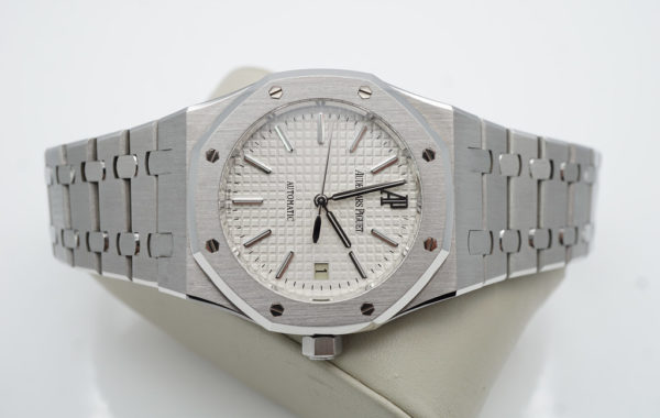 Audemars PIGUET ROYAL OAK 15300ST WHITE DIAL 39MM H SERIAL 2011 BOXES PAPERS - Image 9