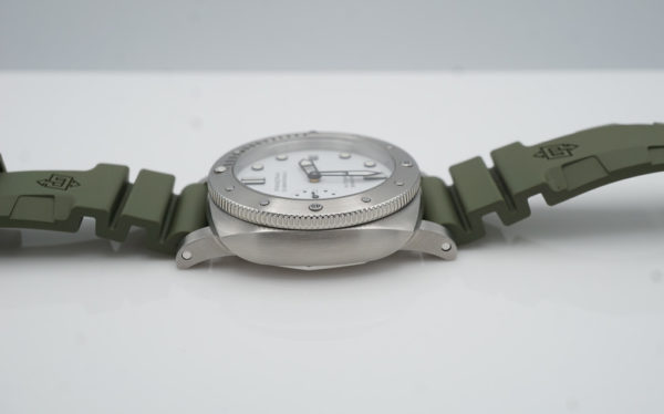 PANERAI PAM 1223 SUBMERSIBLE BIANCO DIAL 42mm WARRANTY COMPLETE SET - Image 4
