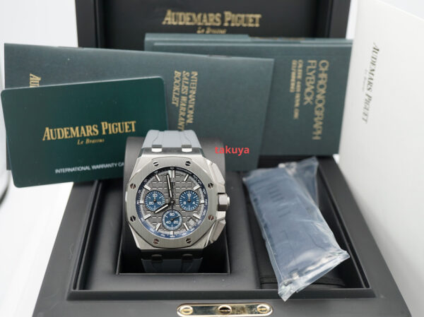 Audemars PIGUET ROYAL OAK OFFSHORE 26420IO TITANIUM GREY CERAMIC 43MM 2022 - Image 2