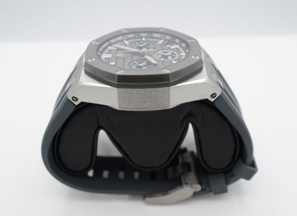 Audemars PIGUET ROYAL OAK OFFSHORE 26420IO TITANIUM GREY CERAMIC 43MM 2022 - Image 4