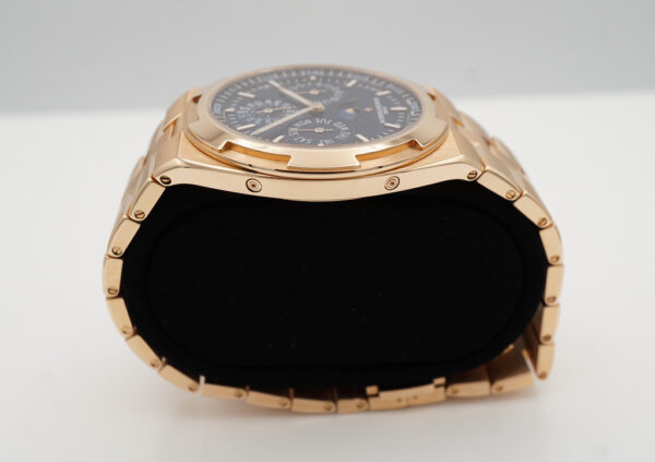 Vacheron CONSTANTIN OVERSEAS PERPETUAL CALENDAR 4300V ROSE GOLD BLUE DIAL BRACELET FULL SET - Image 4