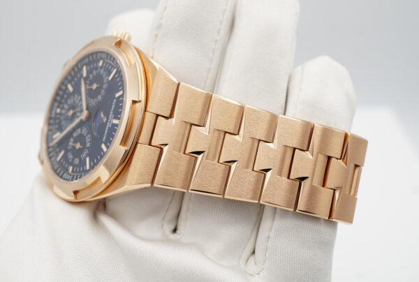 Vacheron CONSTANTIN OVERSEAS PERPETUAL CALENDAR 4300V ROSE GOLD BLUE DIAL BRACELET FULL SET - Image 5