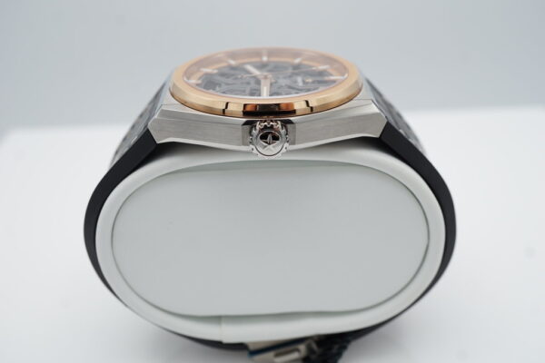 Zenith DEFY CLASSIC SKELETON DIAL TITANIUM CASE ROSE GOLD BEZEL FULL SET - Image 3