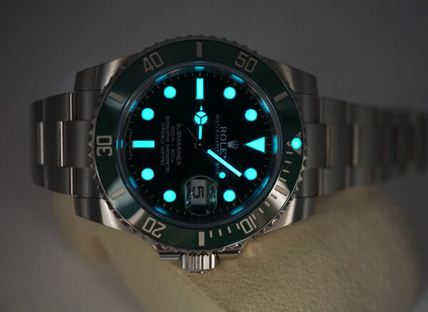 Rolex 116610LV SUBMARINER HULK GREEN DIAL GREEN BEZEL 40MM 2015 COMPLETE SET - Image 11