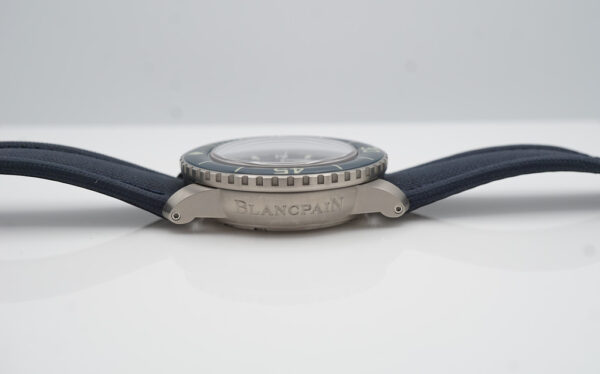 Blancpain FIFTY FATHOMS AUTOMATIC BLUE DIAL TITANIUM 2023 WARRANTY FULL SET - Image 4