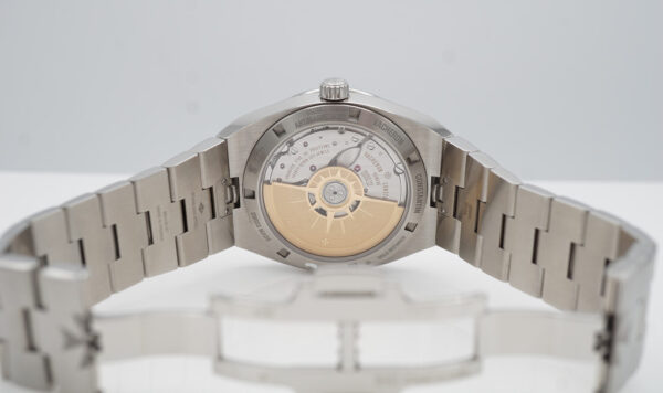 MINT Vacheron CONSTANTIN OVERSEAS STEEL BLUE DIAL 4500V 2022 WARRANTY FULL SET - Image 9