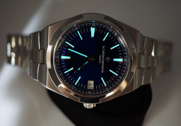 MINT Vacheron CONSTANTIN OVERSEAS STEEL BLUE DIAL 4500V 2022 WARRANTY FULL SET - Image 12