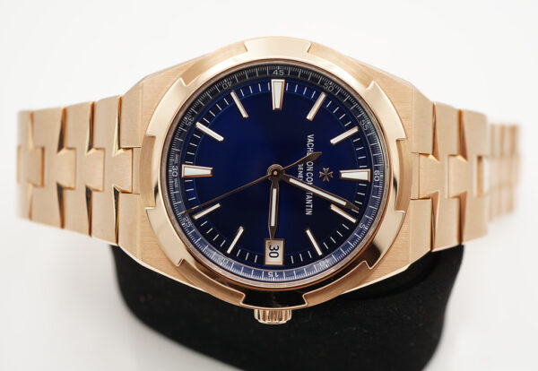 Vacheron CONSTANTIN OVERSEAS ROSE GOLD BLUE DIAL 4500V 2022 WARRANTY FULL SET - Image 10